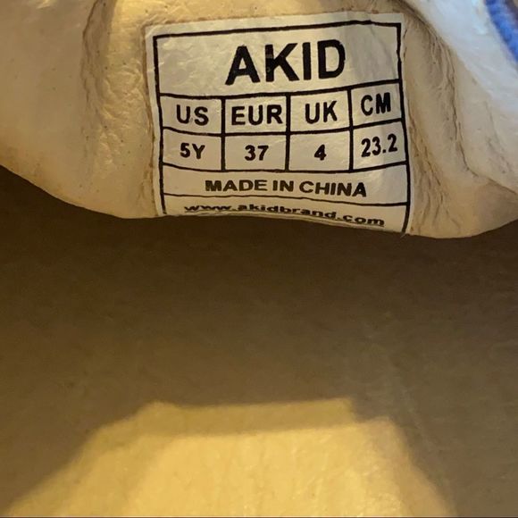AKID Kids slip on sneaker’s Blue and Red Multi Bandana & Star size 5Y Unique - Picture 6 of 9